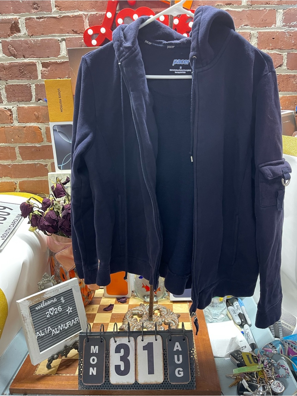 Vtg pacer navy blue full-zip hooded sweatshirt featuring a utility pocket